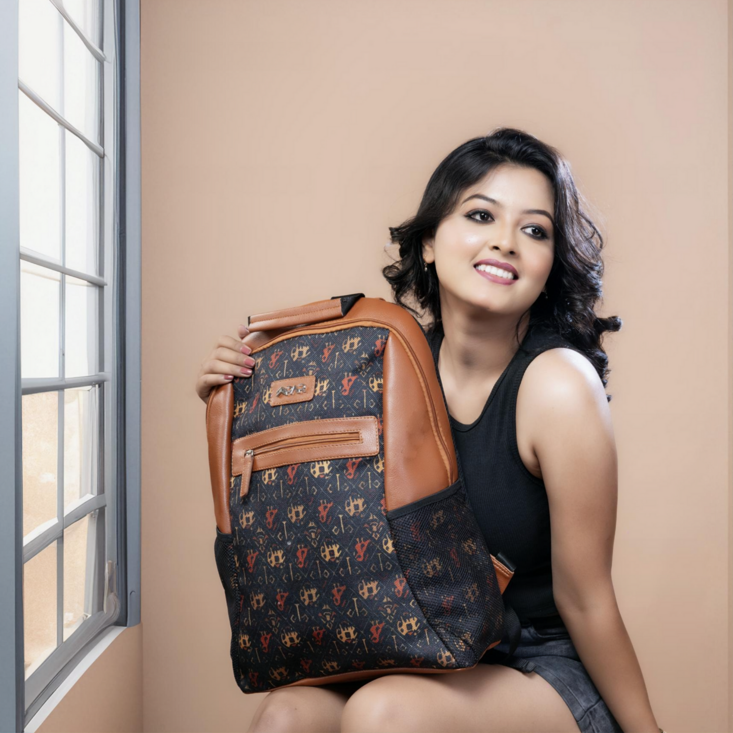 Patola Black Regular Backpack